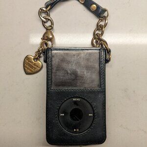 Black iPod 5th Generation 30GB (2005) with Juicy Couture Carrying Case